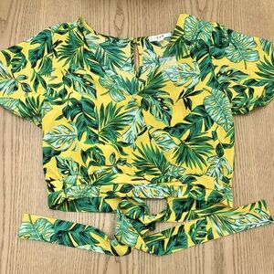 🌺E & M Tropical Crop Top M New!🌺5 for $30